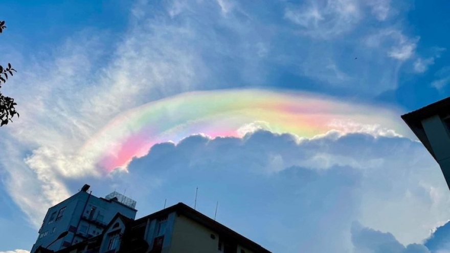 Iridescent cloud spotted in Ho Chi Minh City sky